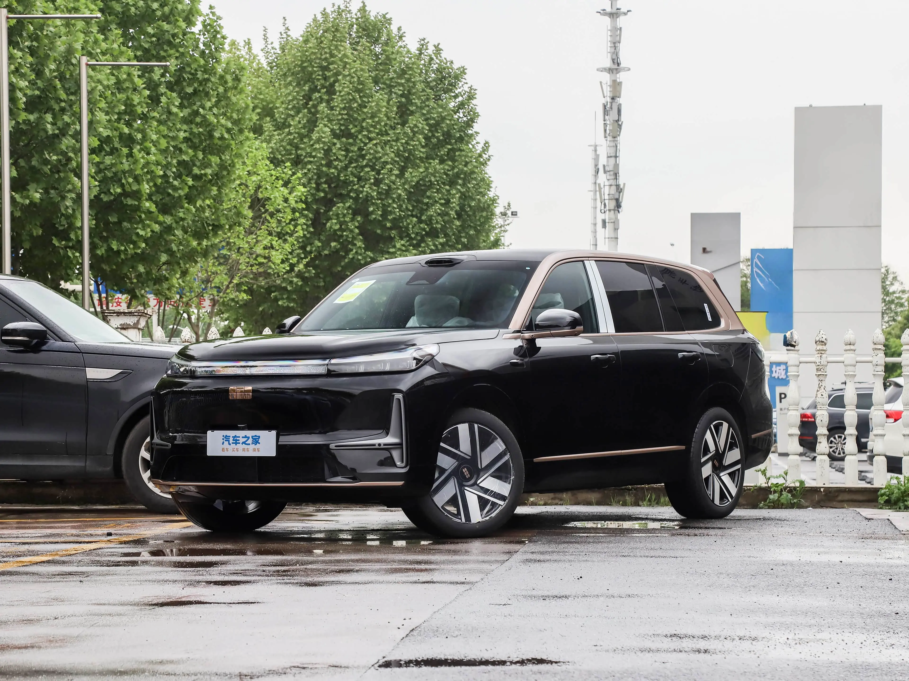 Geely Galaxy M9