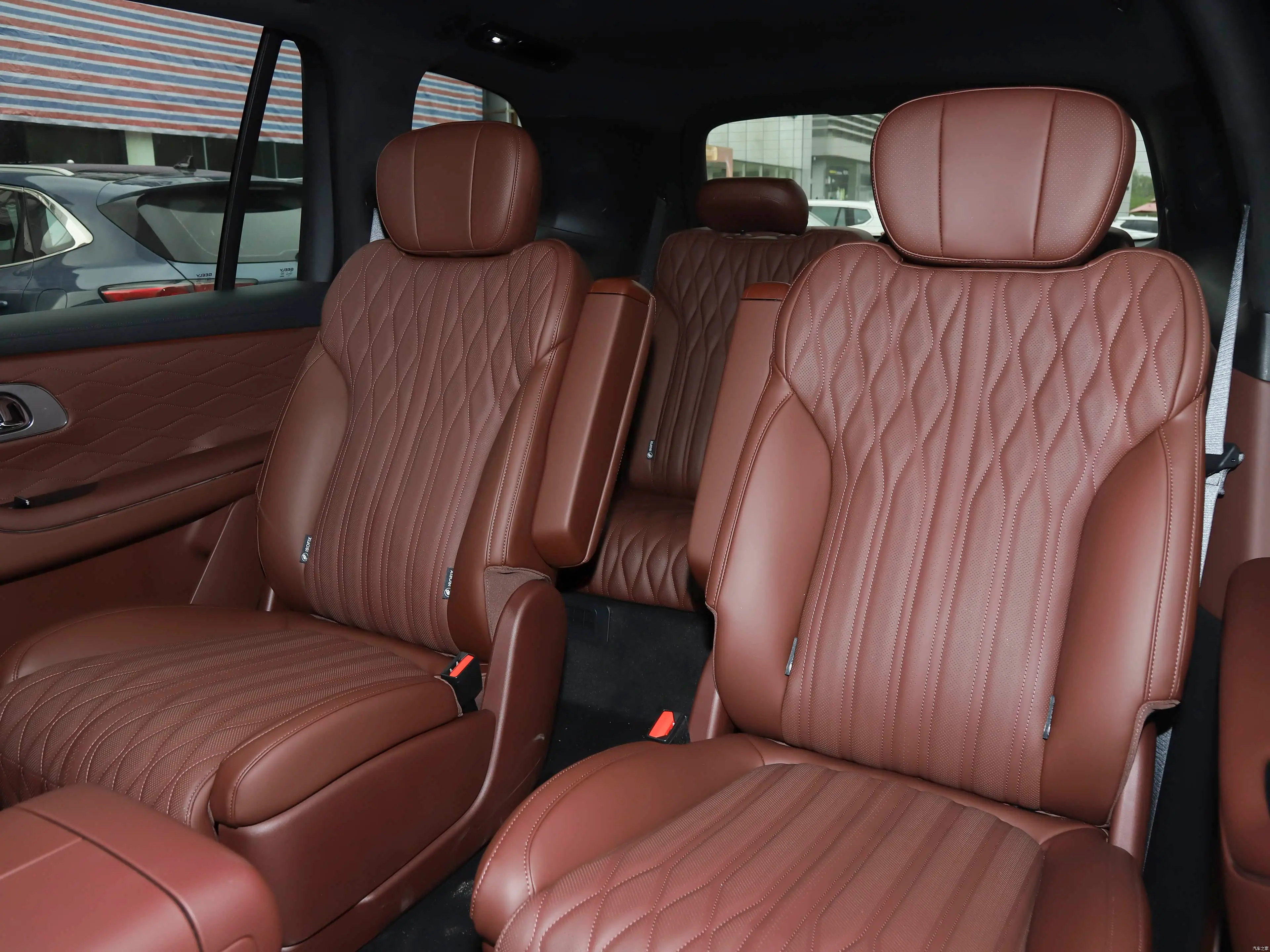 Geely Galaxy M9 interior detail 4