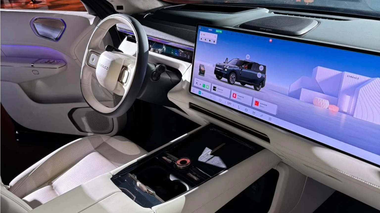 Lynk & Co 900 interior detail 1